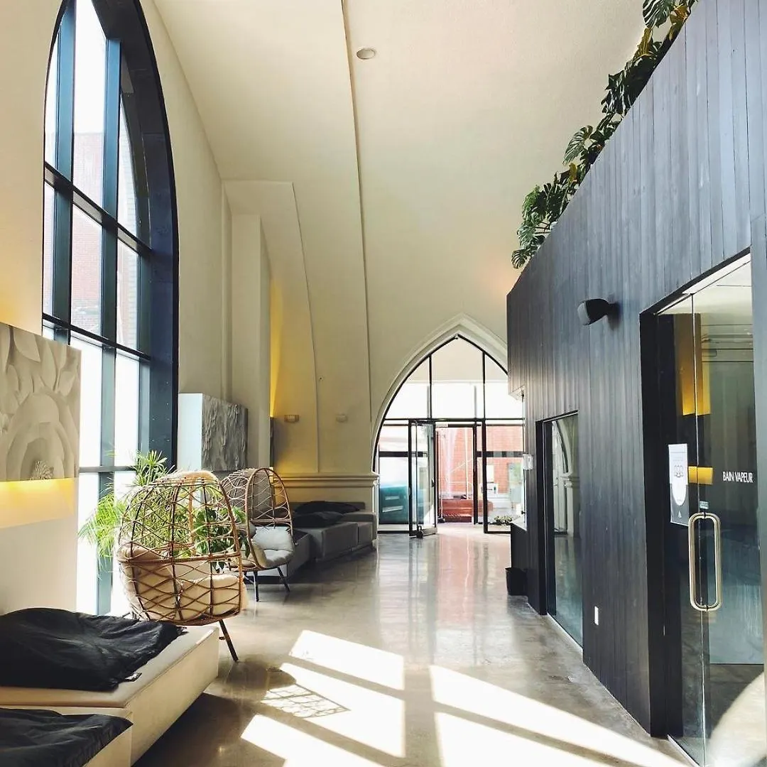 ****  Hotel St-Thomas Montreal Canada